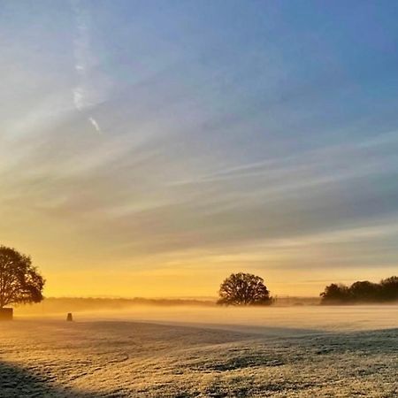 Linden Suite Goring Bagian luar foto