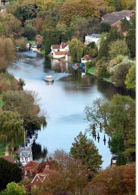 Linden Suite Goring Bagian luar foto