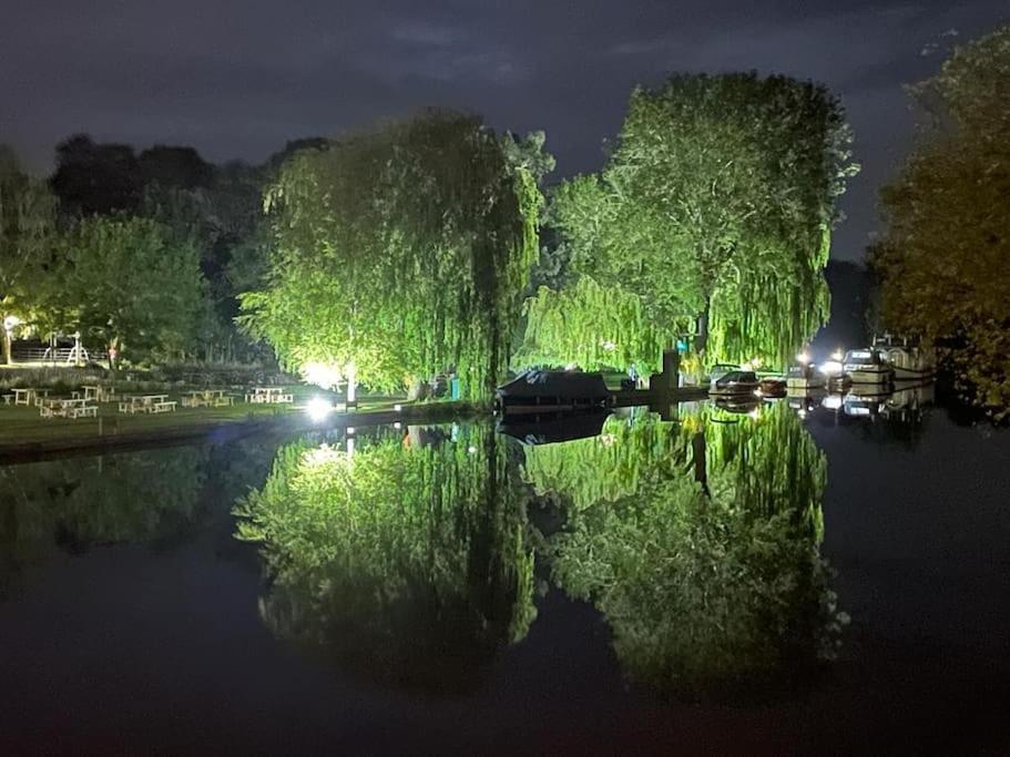 Linden Suite Goring Bagian luar foto