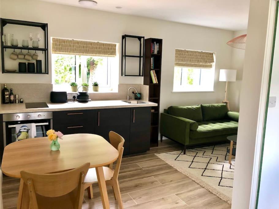Linden Suite Goring Bagian luar foto